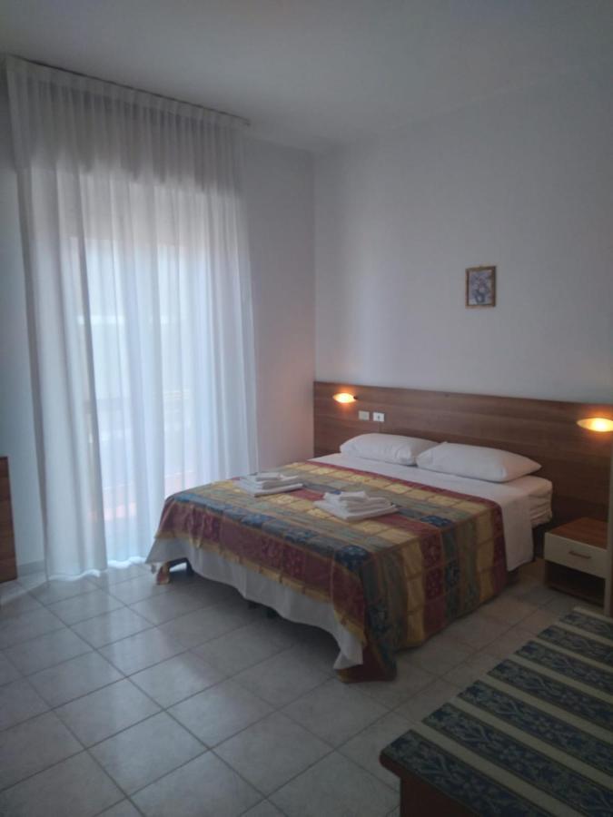 Hotel Acapulco Римини Экстерьер фото