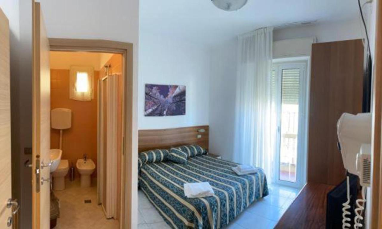 Hotel Acapulco Римини Экстерьер фото